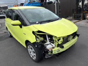 Toyota Sienta NHP170 2015-2016