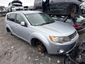 Mitsubishi Outlander CW5W 2003-2005