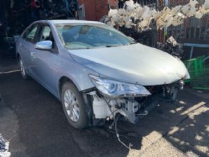 Toyota Camry AVV50