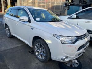 Mitsubishi Outlander GG2W Hybrid