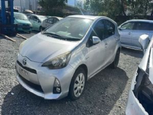 Toyota Aqua NHP10 2011-2015