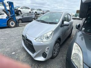 Toyota Aqua NHP10 2015-2017
