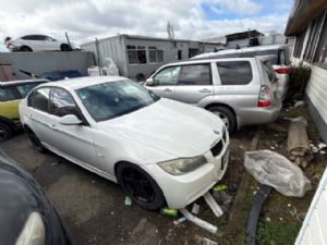 BMW 3 Series  323I E90