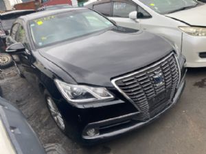 Toyota Crown AWS210 2015-2020