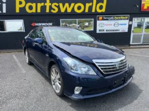Toyota Crown GWS204 2008-2012