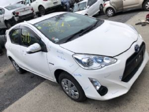 Toyota Aqua NHP10 2015-2017