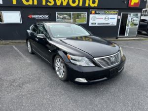 Lexus LS600H UVF45