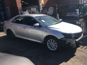 Toyota Camry AVV50