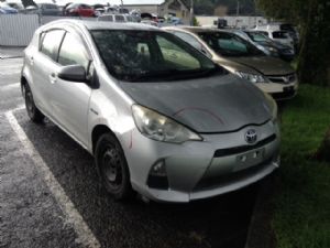 Toyota Aqua NHP10 2011-2015