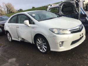 Toyota Sai AZK10