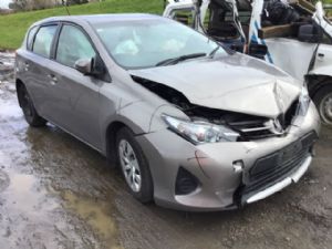 Toyota Corolla ZRE182