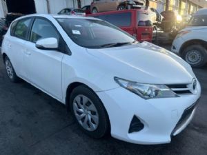 Toyota Corolla ZRE182