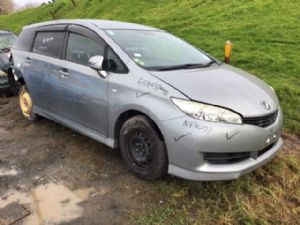 Toyota Wish ZGE20