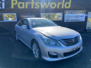 Toyota Crown GWS204 2008-2012