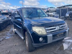 Mitsubishi Pajero V93W