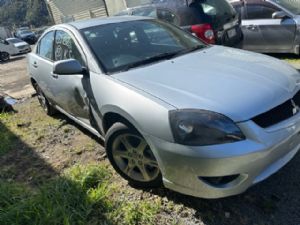 Mitsubishi 380 DB 2005-2006