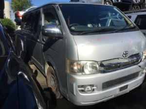 Toyota Regius TRH200