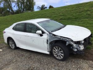 Toyota Camry AXVH71