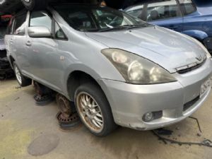 Toyota Wish AE10 2003-2009
