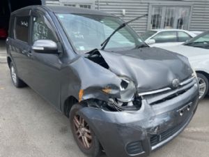 Toyota Sienta NCP81