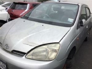Toyota Prius NHW11 10/01-09/03