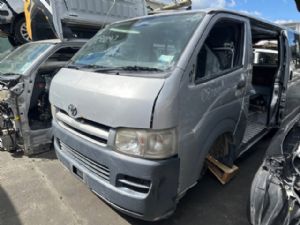 Toyota Hiace KDH200 03/05-09/06