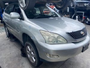 Toyota Harrier ACU30