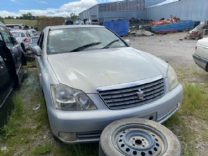 Toyota Crown GRS180