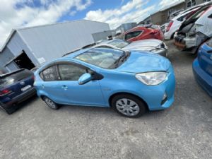 Toyota Aqua NHP10 2011-2015