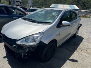 Toyota Aqua NHP10 2015-2017