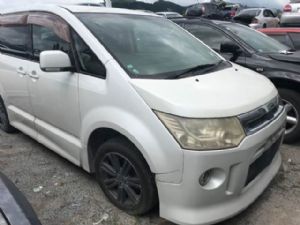 Mitsubishi Delica CV5W
