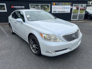 Lexus LS460 USF40