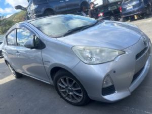 Toyota Aqua NHP10 2011-2015