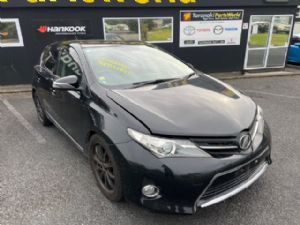 Toyota Auris ZRE186