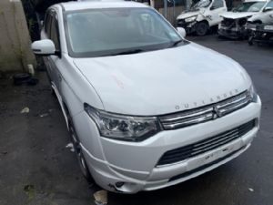 Mitsubishi Outlander GG2W Hybrid