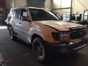 Toyota Landcruiser 100 SERIES