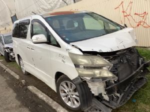 Toyota Vellfire GGH20W