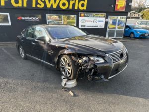 Lexus LS600H UVF45