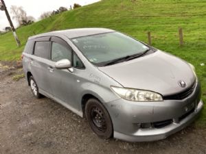 Toyota Wish ZGE20