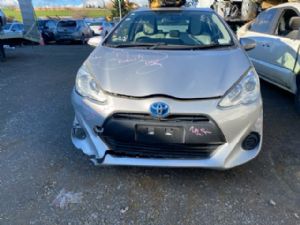 Toyota Aqua NHP10 2011-2015