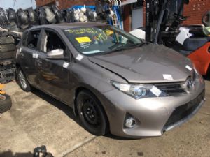 Toyota Corolla ZRE182