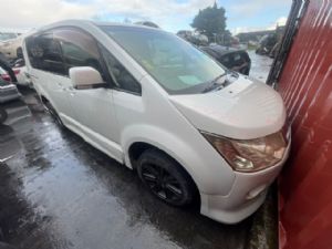 Mitsubishi Delica CV5W
