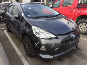 Toyota Aqua NHP10 2011-2015