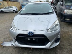 Toyota Aqua NHP10 2015-2017