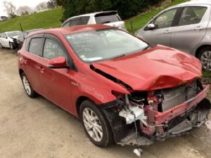 Toyota Auris ZRE186