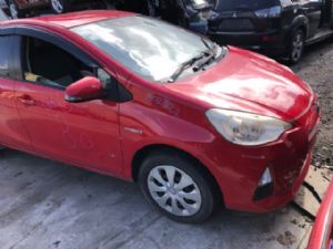 Toyota Aqua NHP10 2011-2015