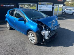 Toyota Aqua NHP10 2011-2015