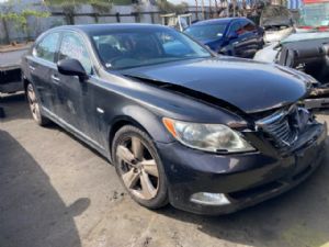 Lexus LS460 USF40