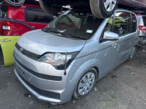 Toyota Porte/Spade NCP141