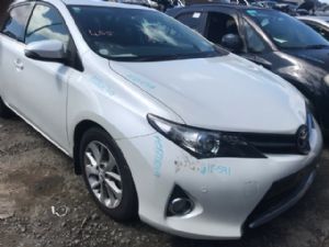 Toyota Auris ZRE186